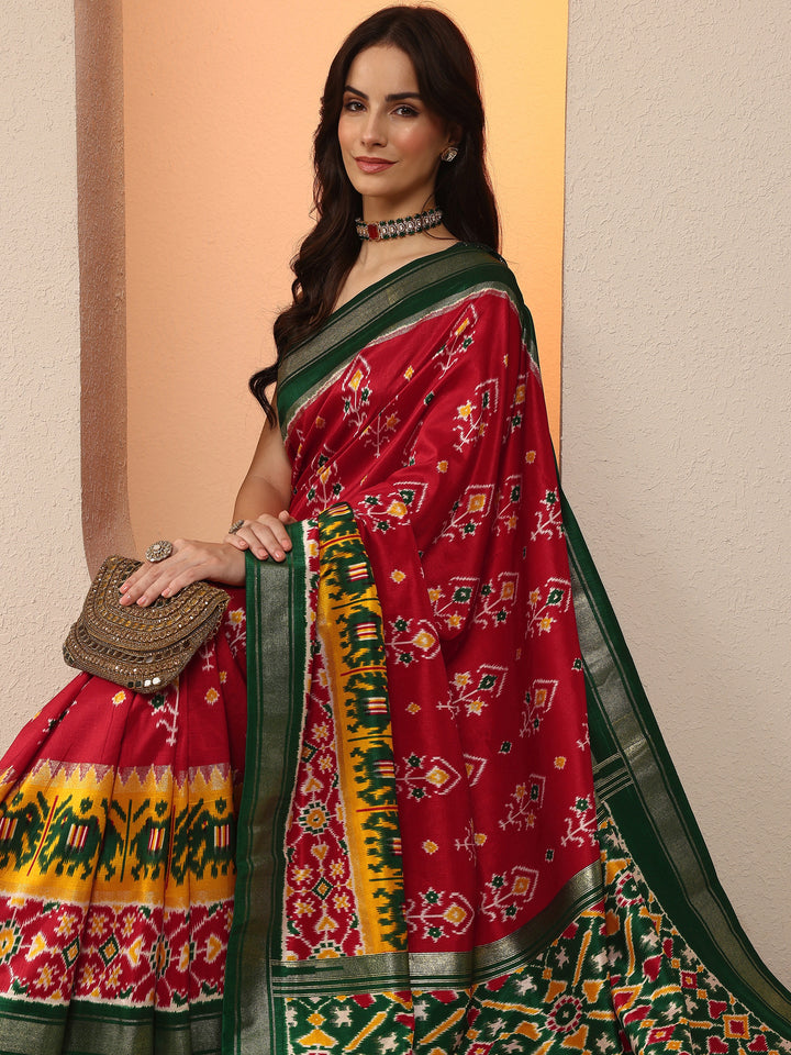 Red Printed Silk Blend Saree With Unstitched Blouse Piece