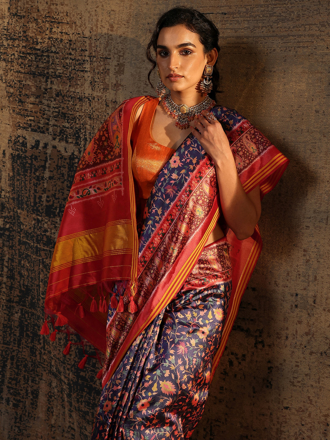 Red Printed Silk Saree With Unstitched Blouse Piece