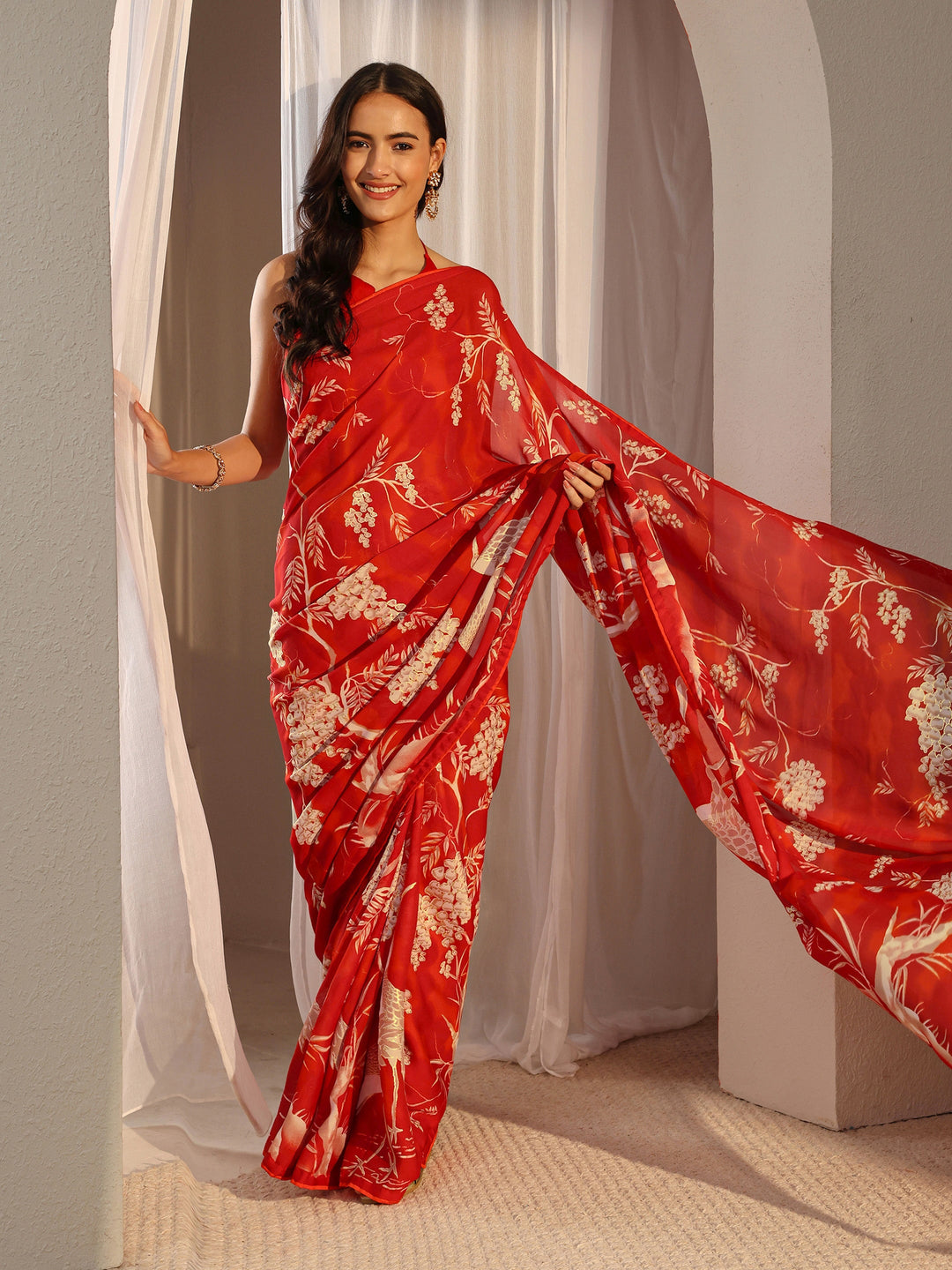 Red Quirky Printed Georgette Saree With Unstitched Blouse Piece