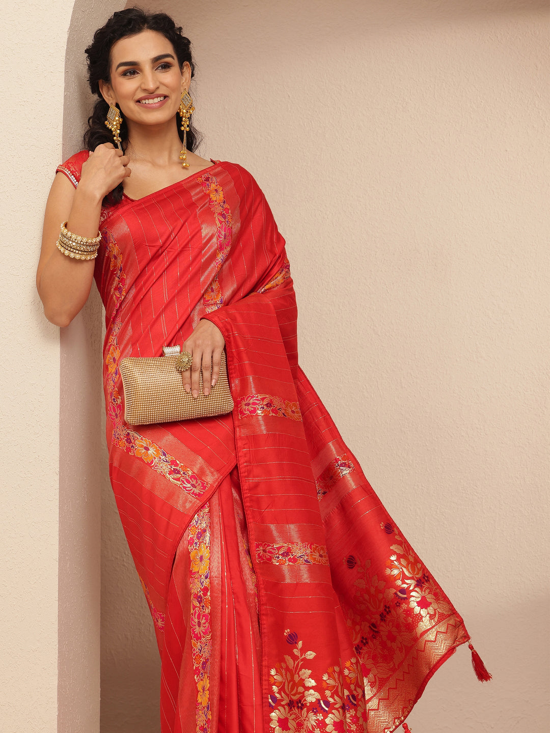 Red Woven Design Silk Blend Saree With Unstitched Blouse Piece