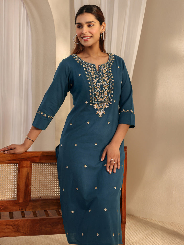 Teal Ethnic Motif Embroidered Cotton Straight Kurta