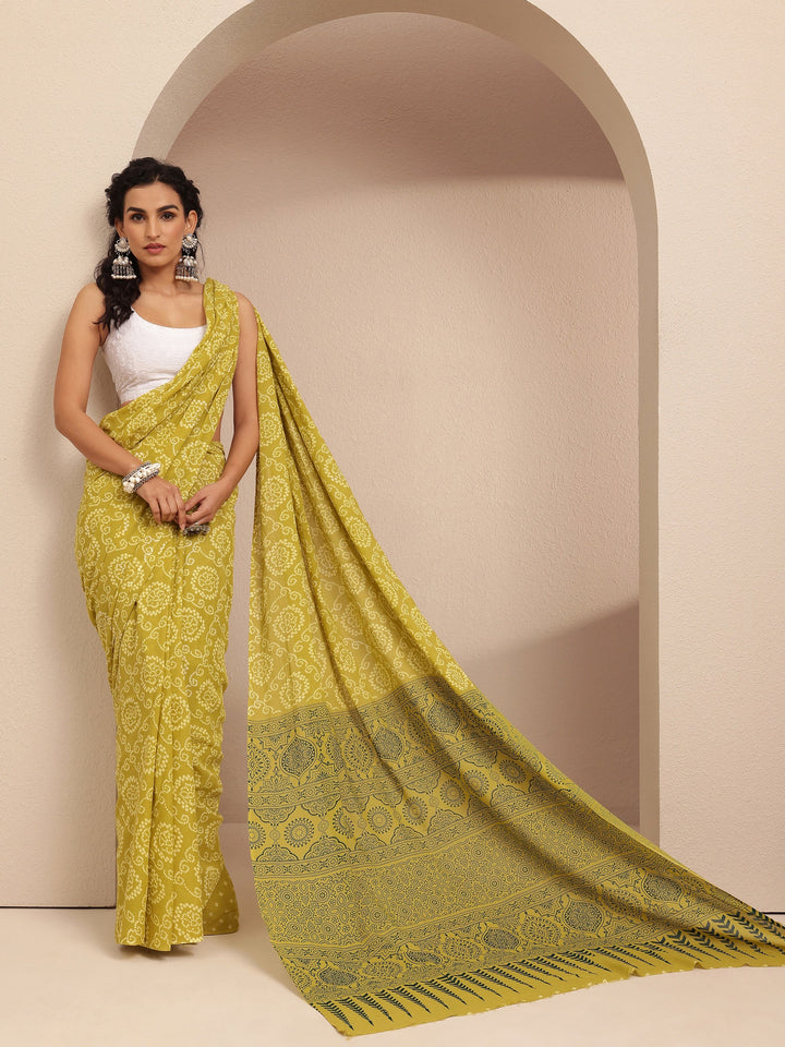 Yellow Bandhani Printed Cotton Saree With Unstitched Blouse Piece