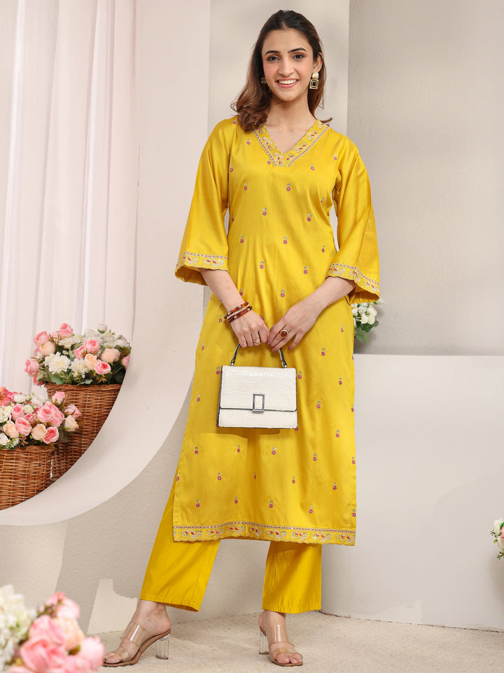 Yellow Embroidered Silk Blend Straight Kurta