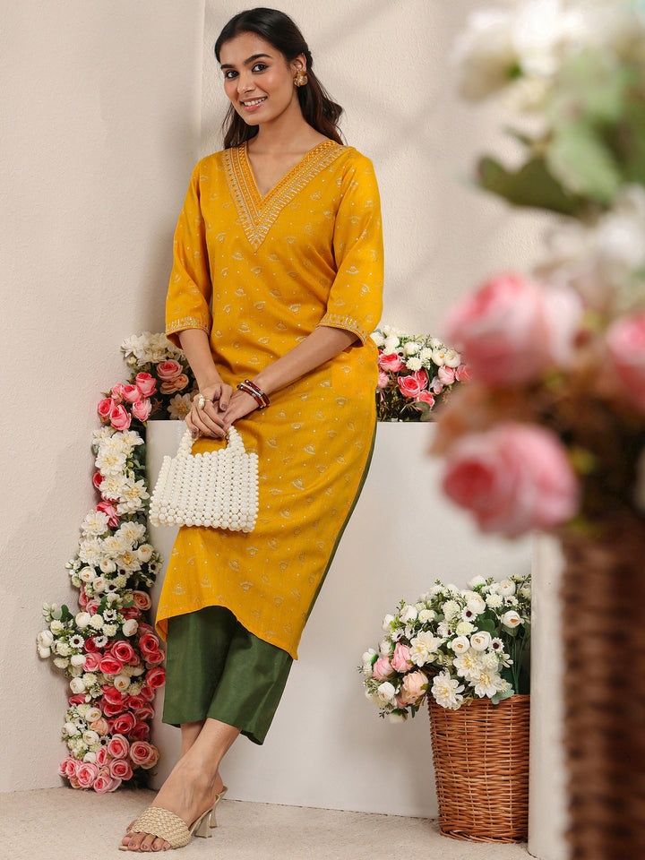 Yellow Ethnic Motifs Printed Cotton Blend Straight Kurta
