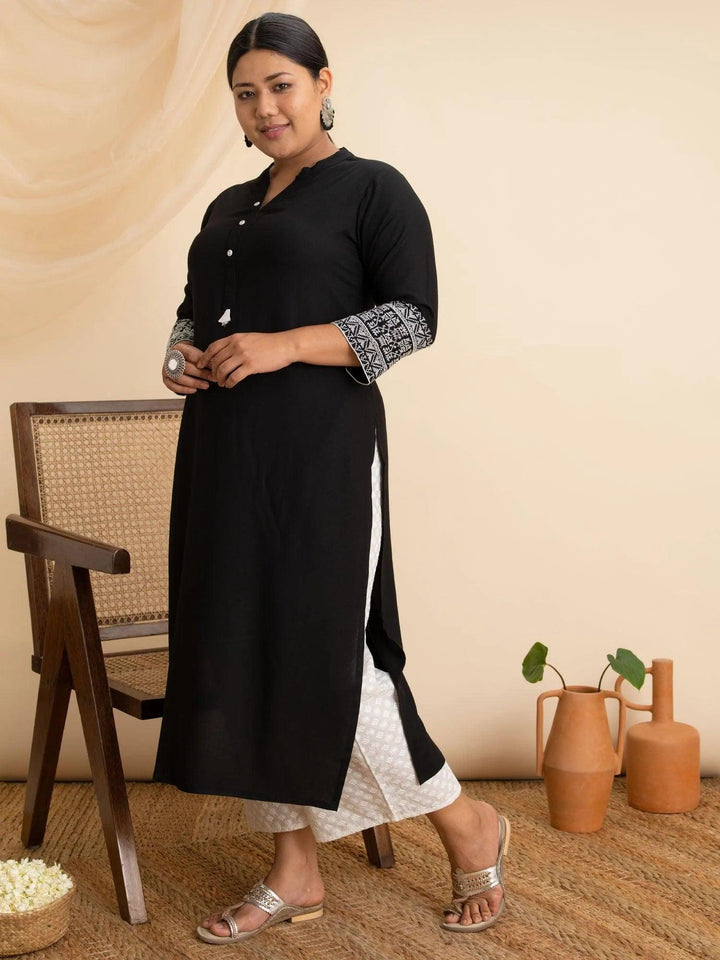 Plus Size Black Solid Rayon Kurta - ShopLibas