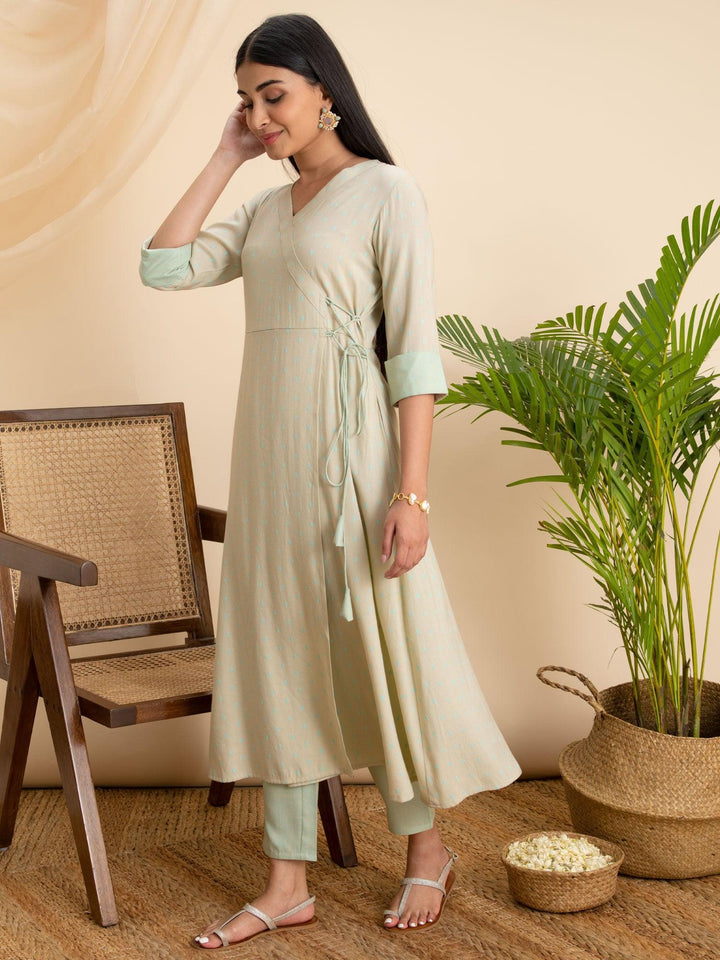 Green Woven Design Rayon Kurta - ShopLibas