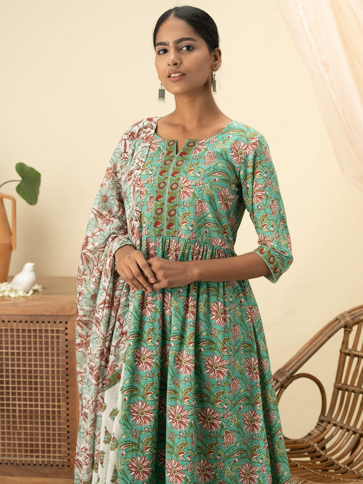 Green Printed Cotton Suit Set - ShopLibas