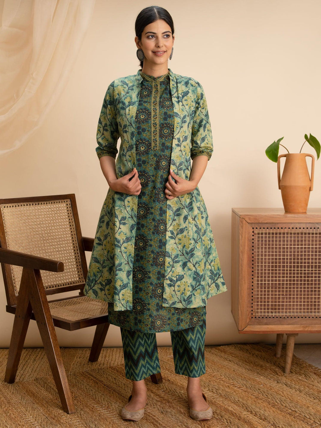 Green Printed Cotton Kurta Set With Shrug - ShopLibas 