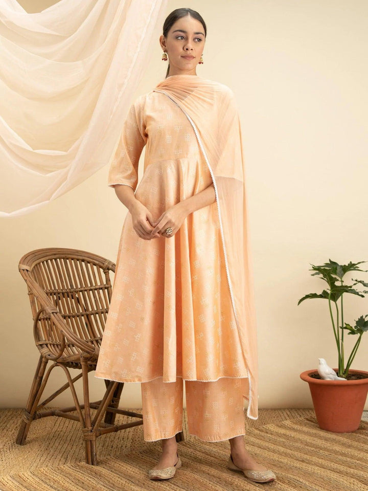 Peach Printed Tusaar Silk Suit Set - ShopLibas