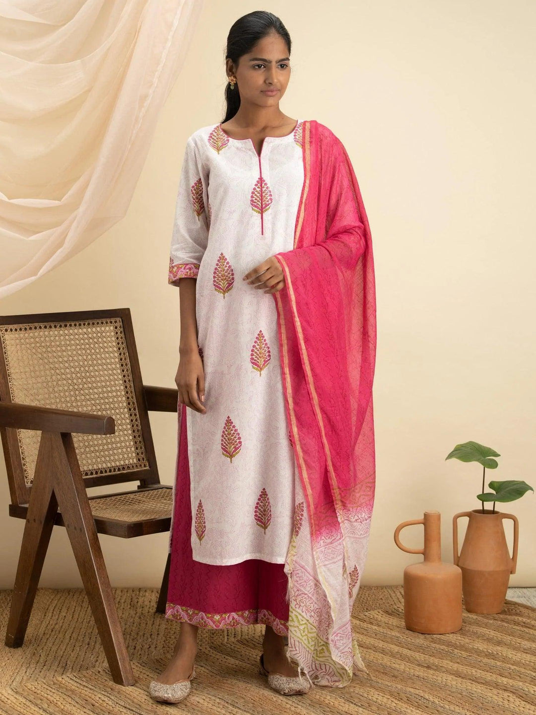 Pink Printed Cotton Suit Set - ShopLibas