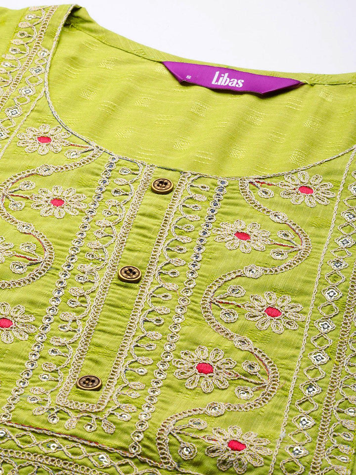 Green Yoke Design Rayon Straight Kurta