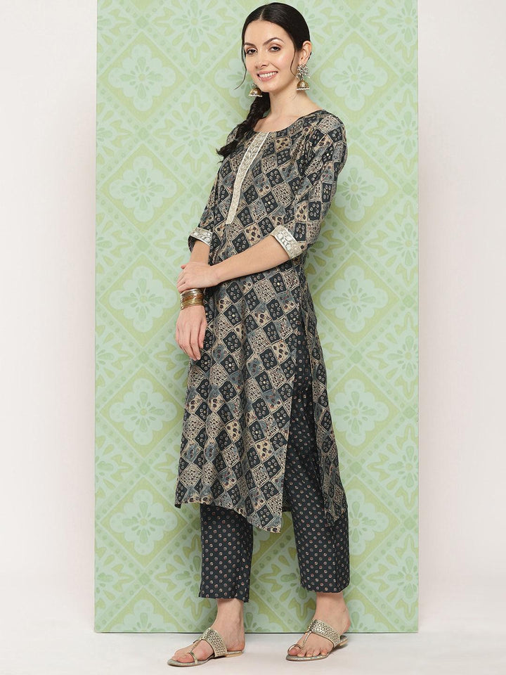 Grey Printed Silk Blend Straight Suit With Dupatta
