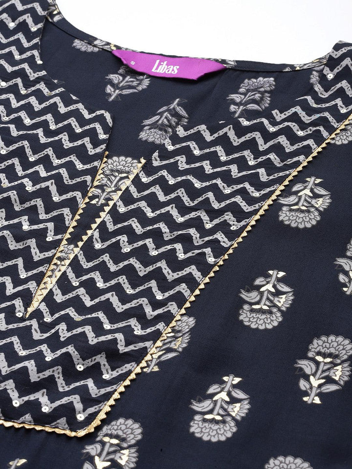 Blue Printed Silk Blend Straight Kurta With Trousers - ShopLibas