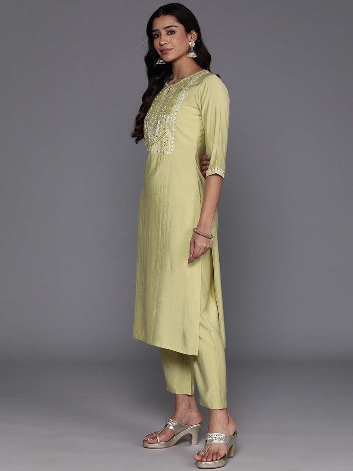 Green Yoke Design Silk Blend Straight Suit With Dupatta