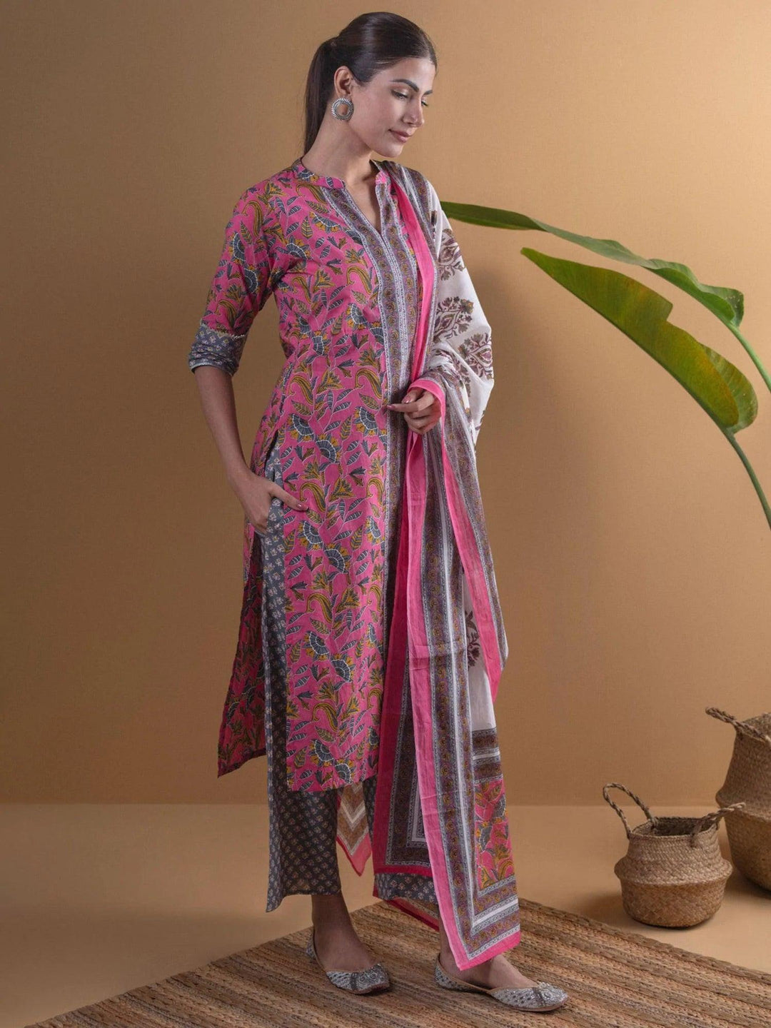 Pink Printed Cotton Suit Set - ShopLibas