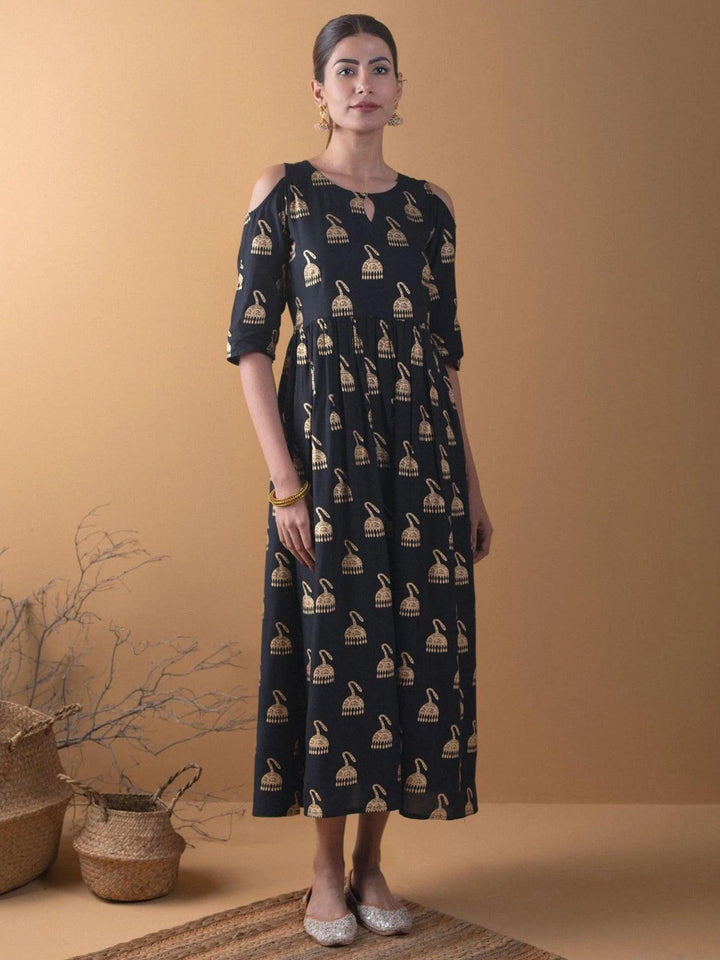 Black Solid Rayon Dress - ShopLibas