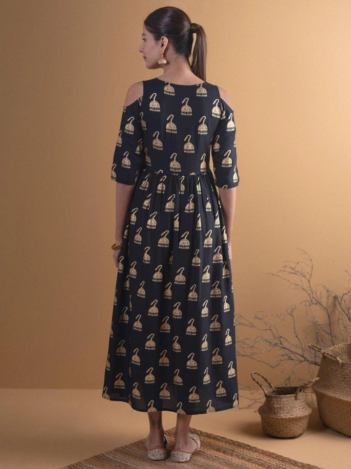 Black Solid Rayon Dress - ShopLibas