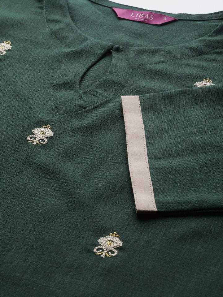 Dark Green Embroidered Cotton Kurta - ShopLibas