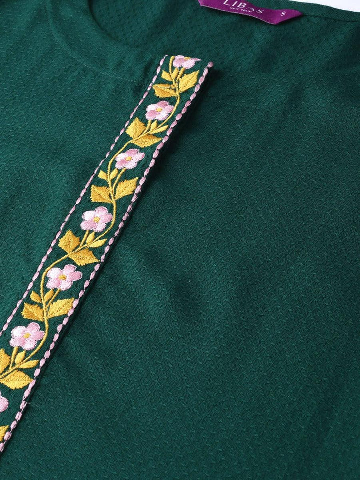 Green Woven Design Cotton Kurta - ShopLibas