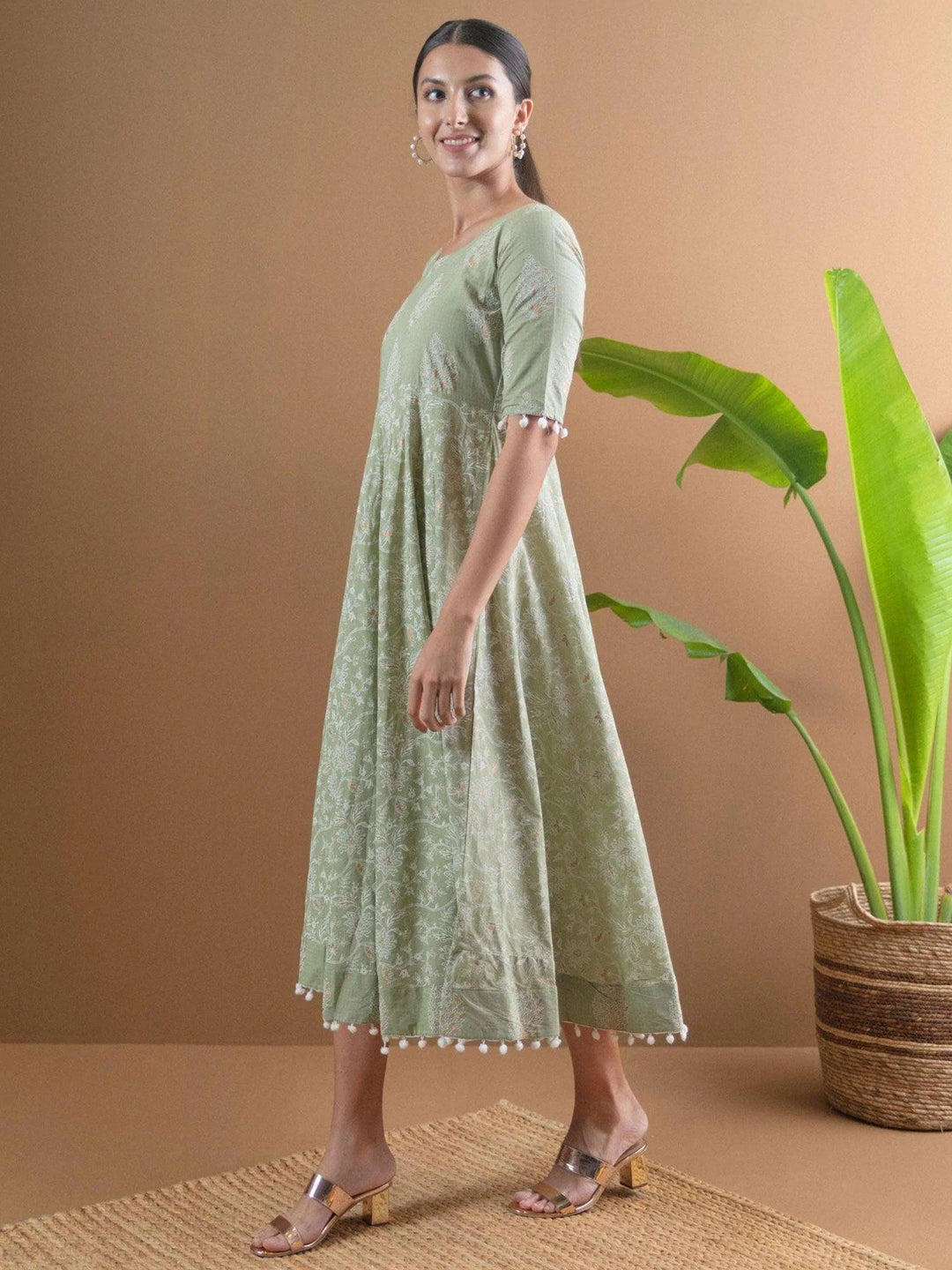 Green Printed Cotton Dress With Mask - ShopLibas
