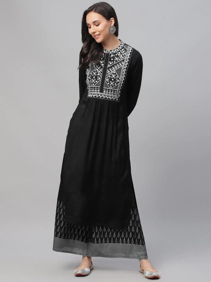 Black Embroidered Shantoon Kurta - ShopLibas