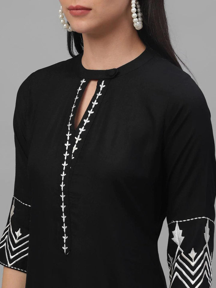 Black Solid Rayon Kurta - ShopLibas