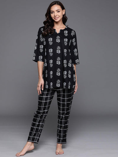 Black Printed Cotton Night Suit - ShopLibas