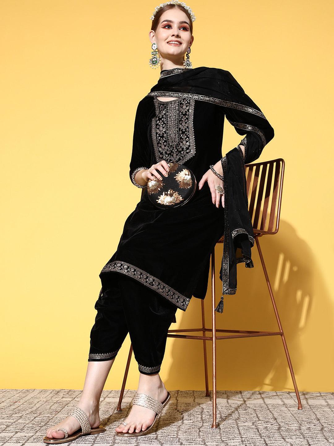 Black Yoke Design Velvet Straight Suit Set - ShopLibas