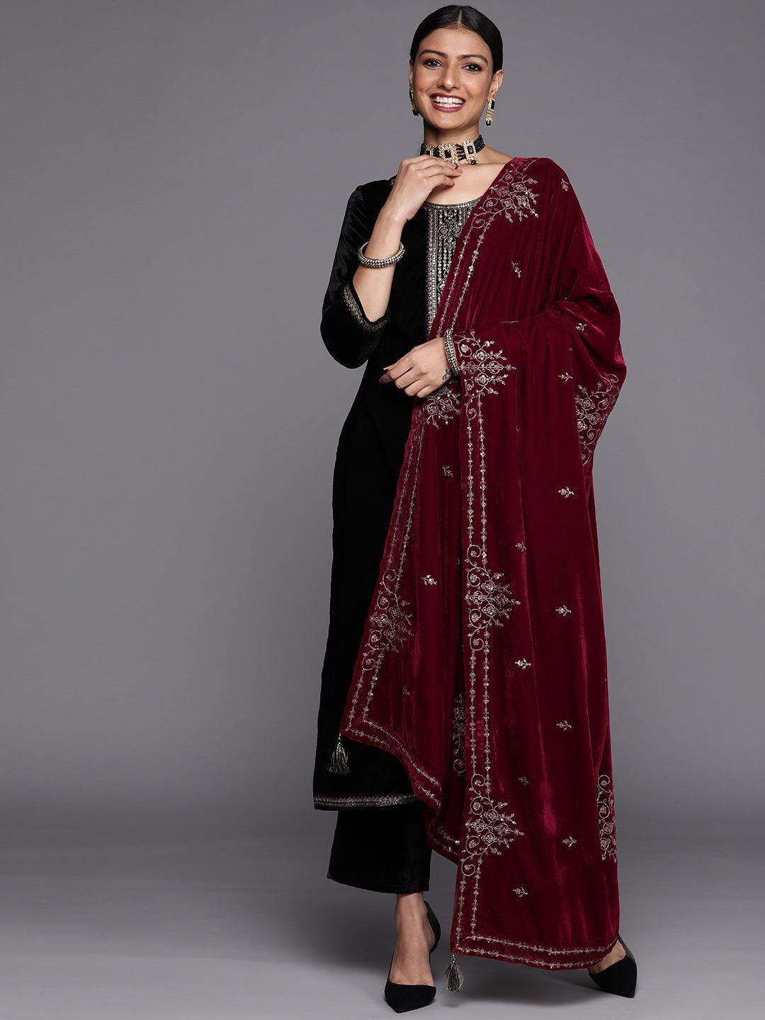 Black Yoke Design Velvet Straight Suit Set - ShopLibas