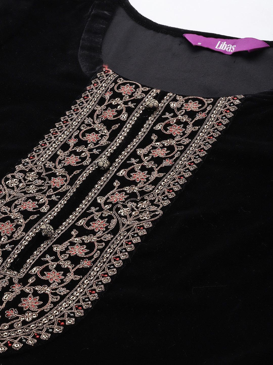 Black Yoke Design Velvet Straight Kurta Set - ShopLibas 