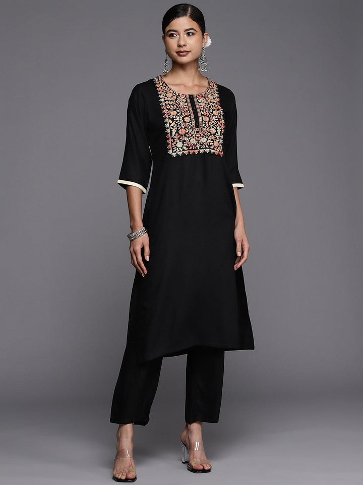 Black Yoke Design Wool Straight Kurta - ShopLibas