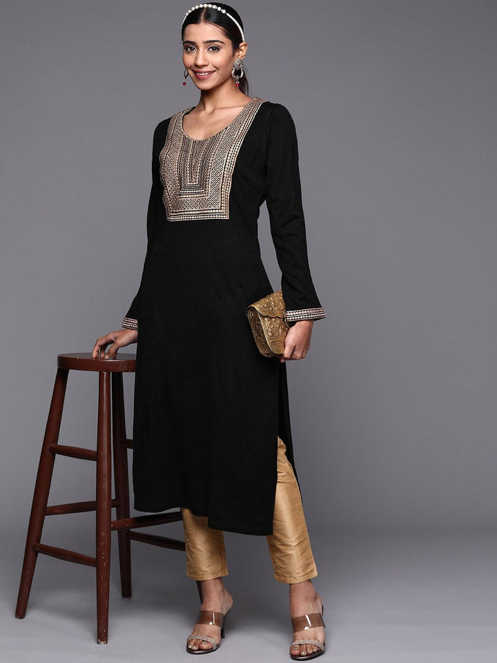 Black Yoke Design Wool Straight Kurta - ShopLibas