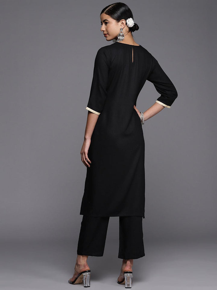 Black Yoke Design Wool Straight Kurta - ShopLibas