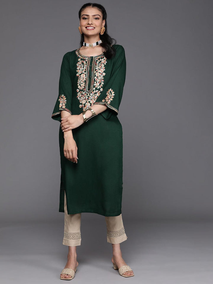 Green Embroidered Rayon Kurta - ShopLibas