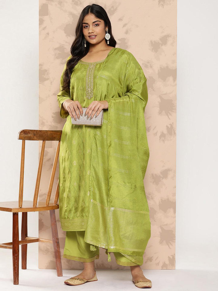 Green Embroidered Silk Blend Straight Kurta With Trousers and Dupatta