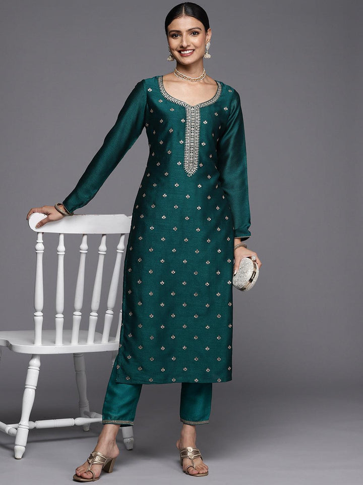 Green Embroidered Silk Straight Kurta - ShopLibas