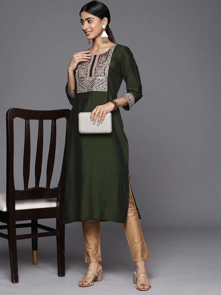 Green Embroidered Silk Straight Kurta