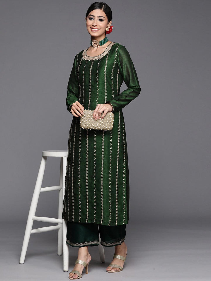 Green Embroidered Silk Straight Kurta - ShopLibas