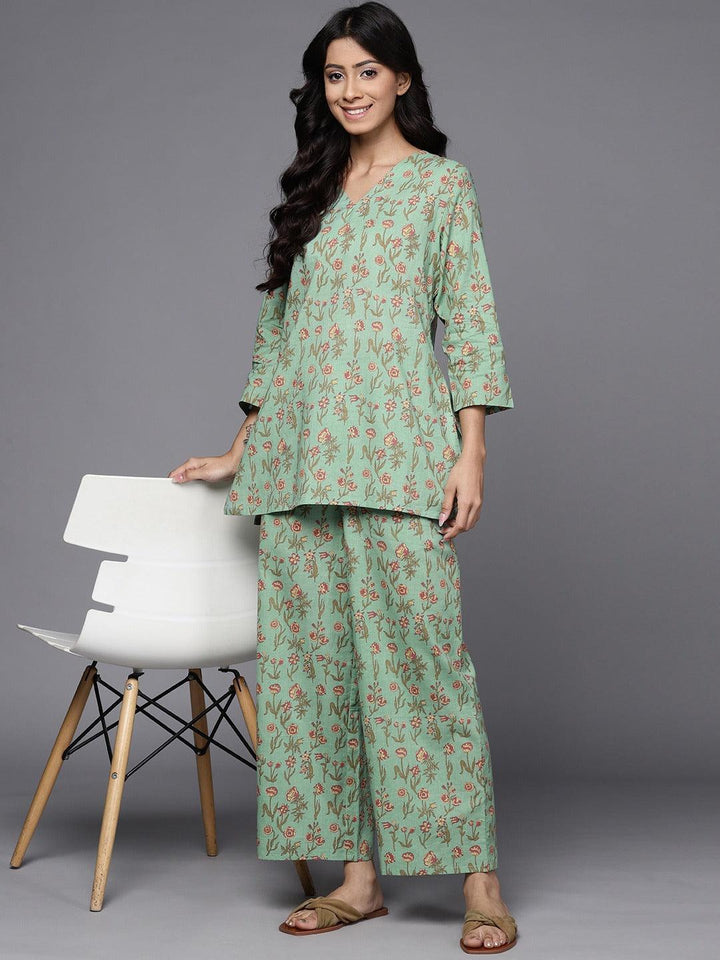 Green Printed Cotton Night Suit - ShopLibas