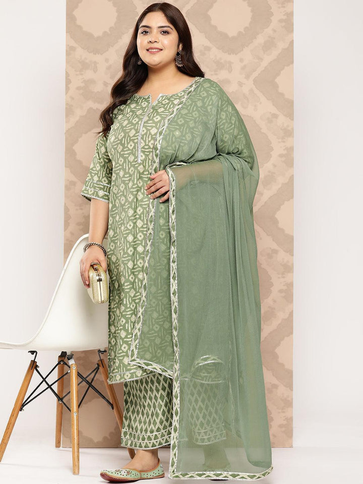 Green Printed Silk Blend Straight Kurta With Trousers and Dupatta