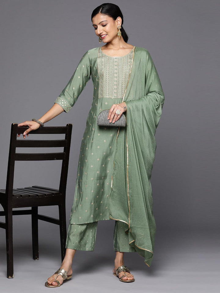 Green Printed Silk Blend Straight Kurta With Trousers & Dupatta