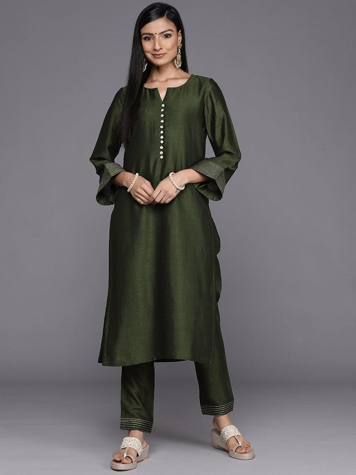 Green Solid Silk Straight Kurta - ShopLibas