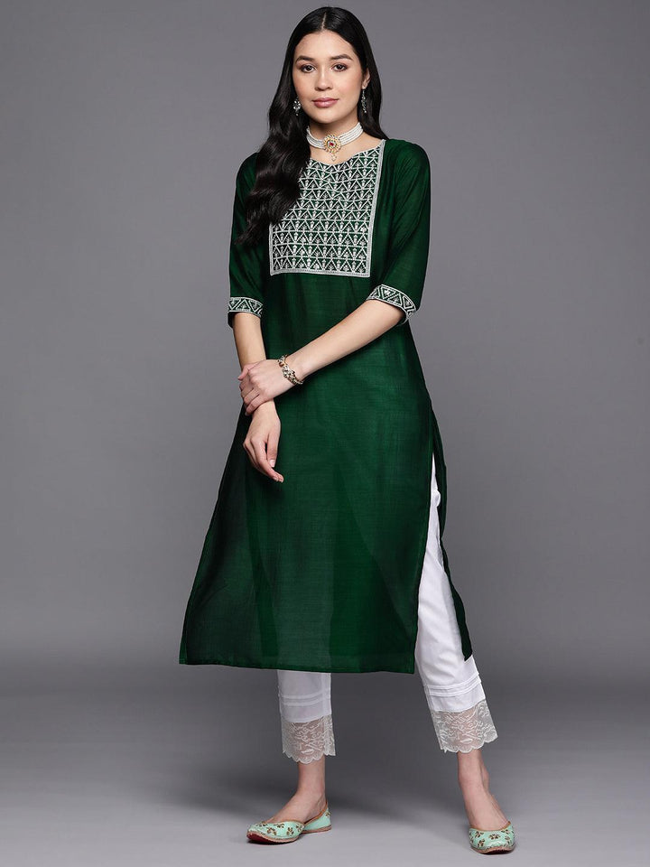 Green Yoke Design Silk Straight Kurta