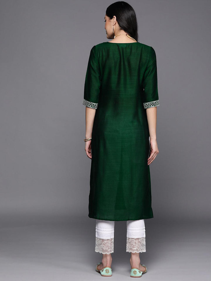 Green Yoke Design Silk Straight Kurta