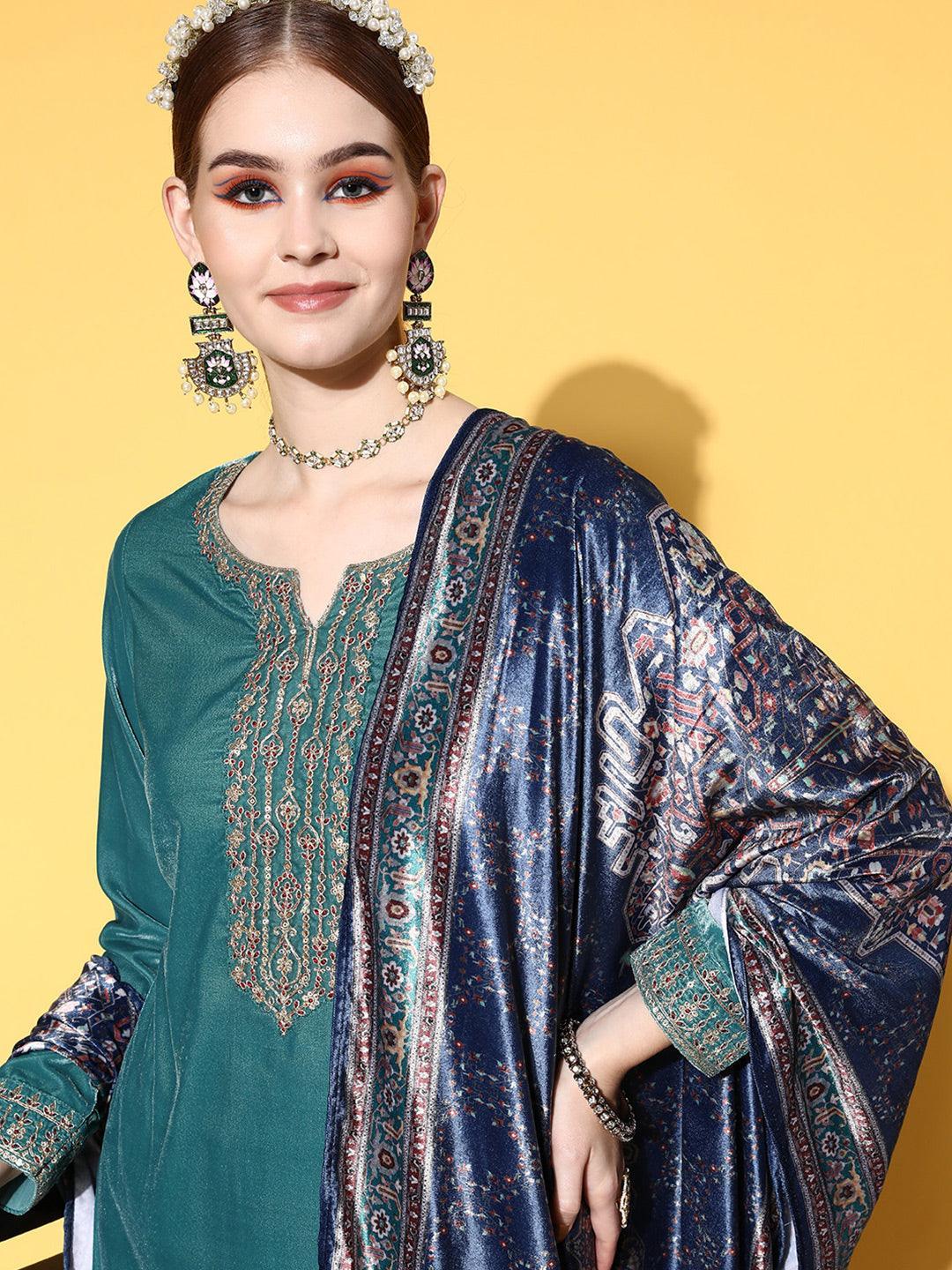 Green Yoke Design Velvet Straight Suit Set - ShopLibas 