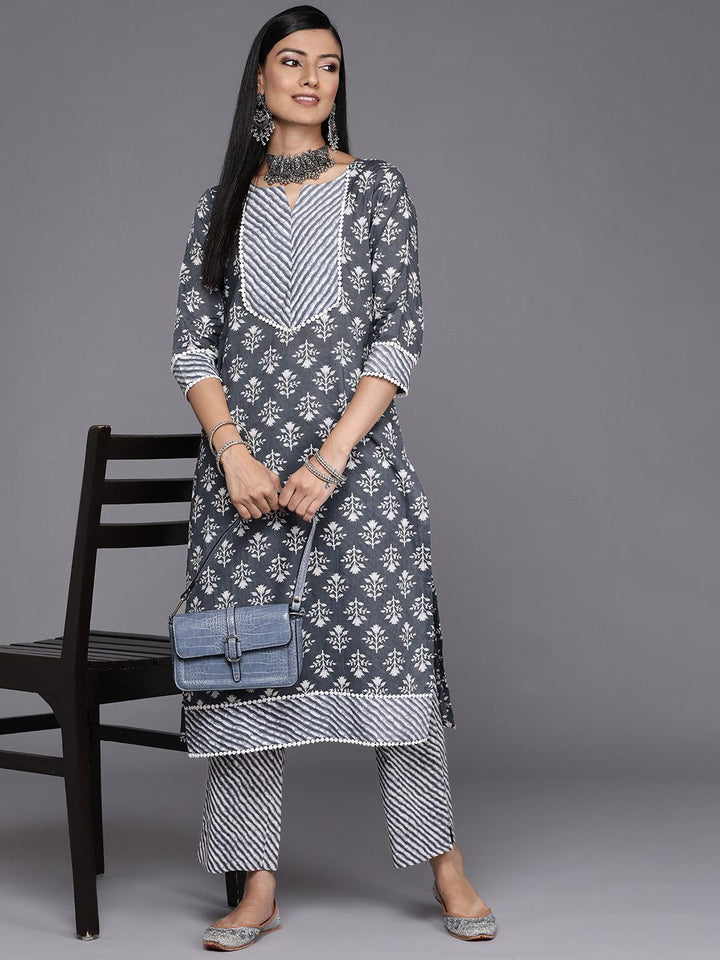 Grey Printed Cotton Straight Kurta - ShopLibas