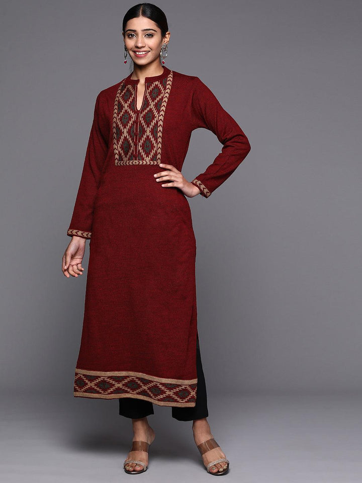 Maroon Yoke Design Wool Straight Kurta - ShopLibas
