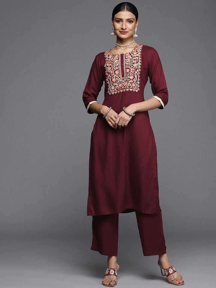 Maroon Yoke Design Wool Straight Kurta - ShopLibas