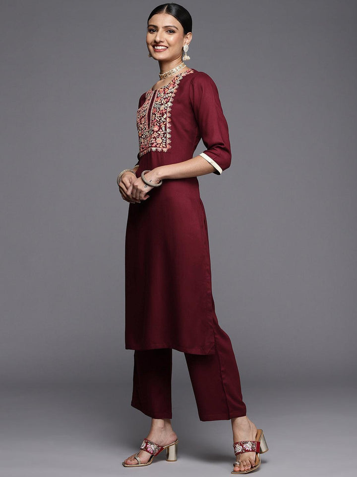 Maroon Yoke Design Wool Straight Kurta - ShopLibas