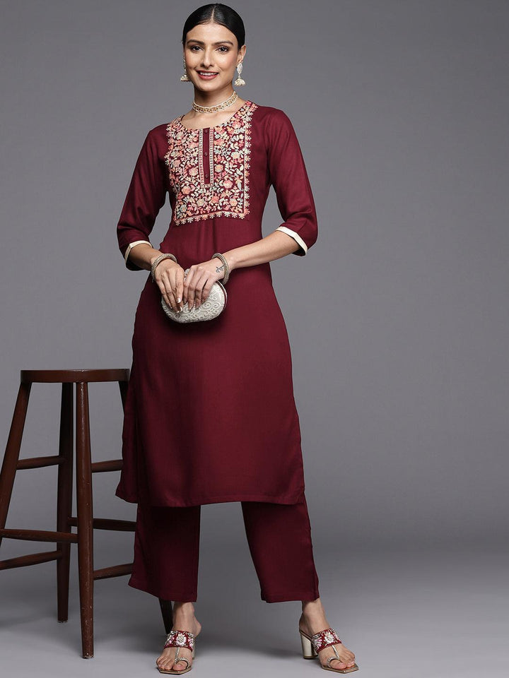Maroon Yoke Design Wool Straight Kurta - ShopLibas